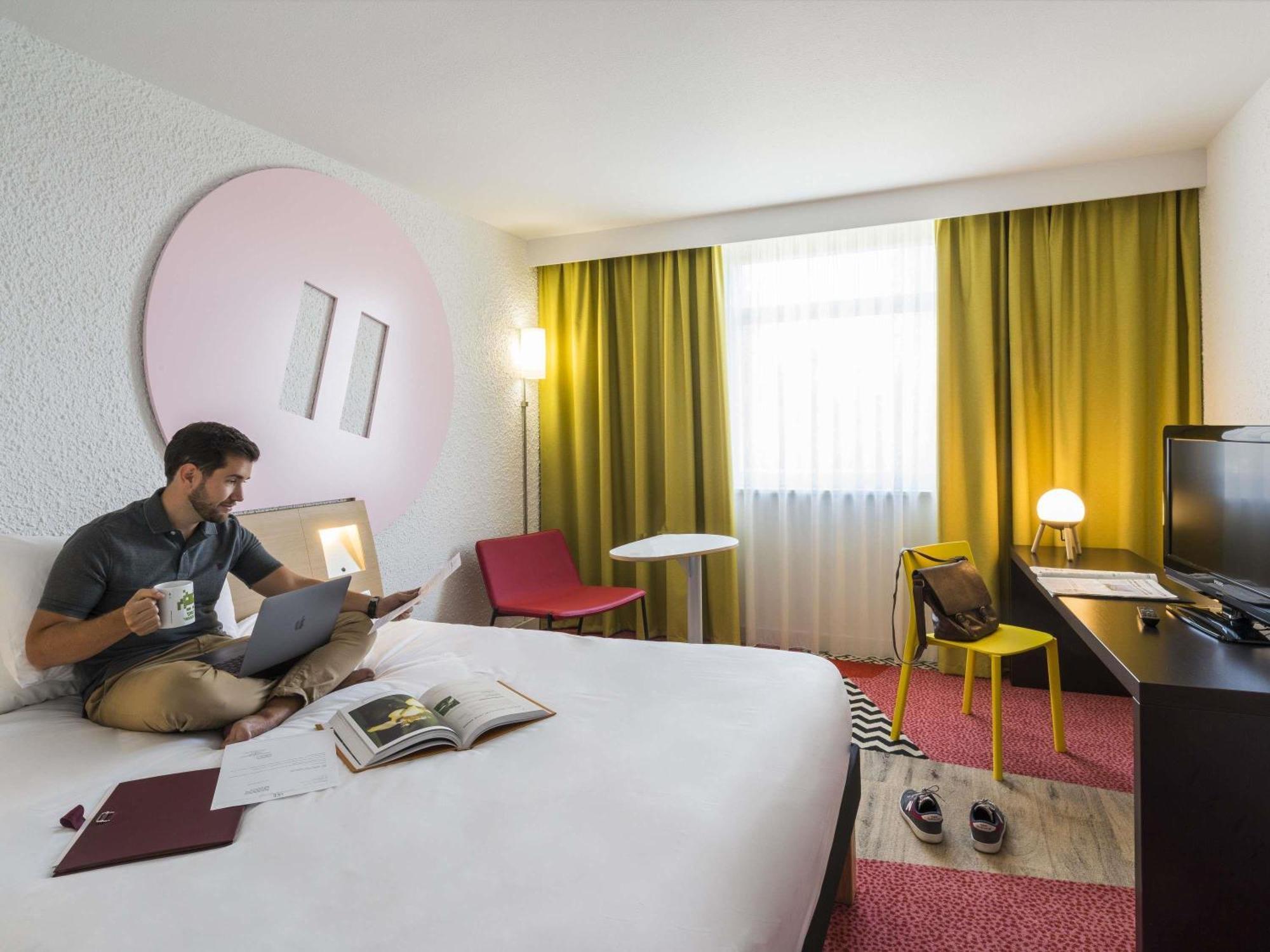 Ibis Styles Lyon Bron Eurexpo Hotel Bagian luar foto