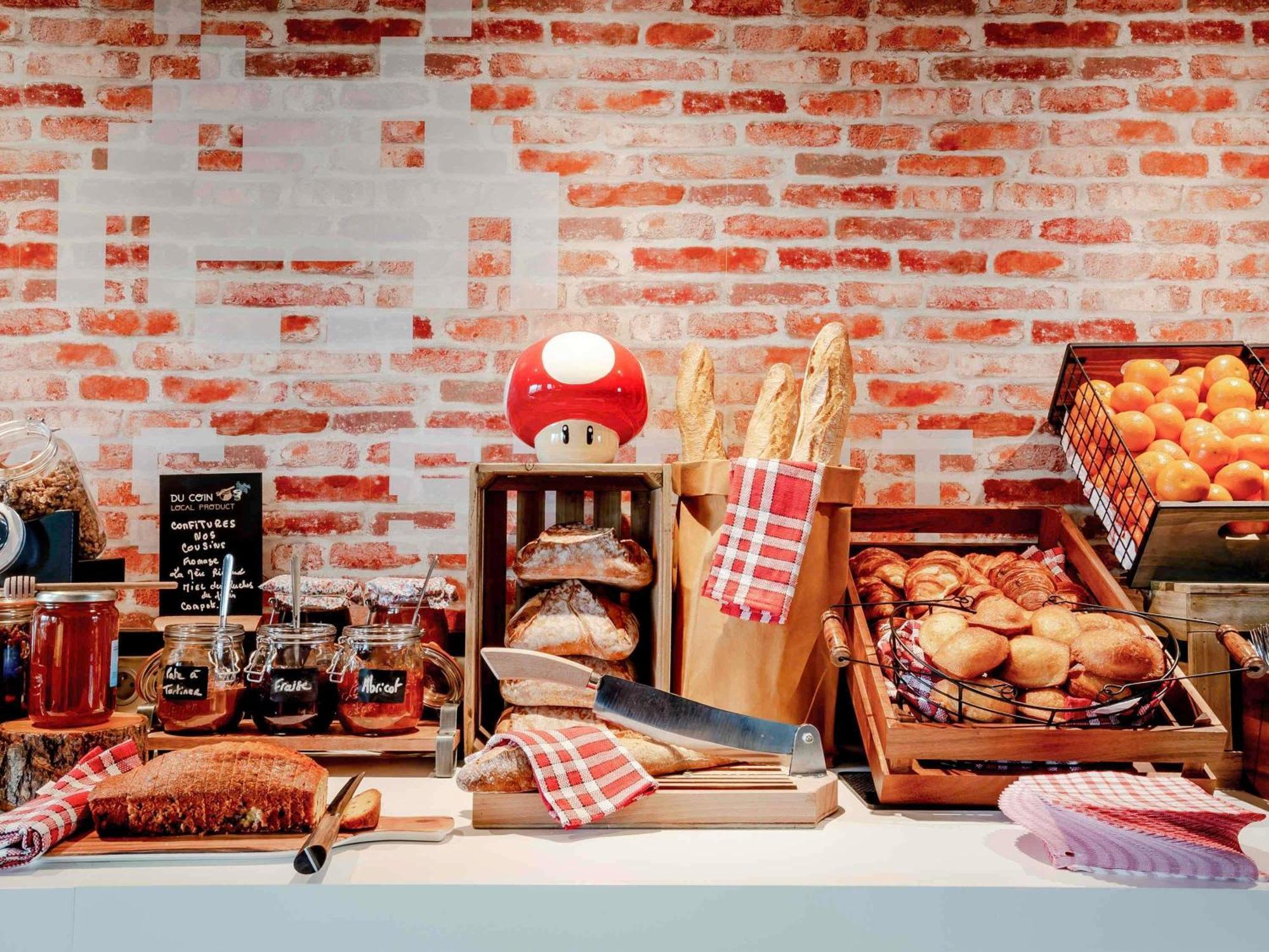 Ibis Styles Lyon Bron Eurexpo Hotel Bagian luar foto